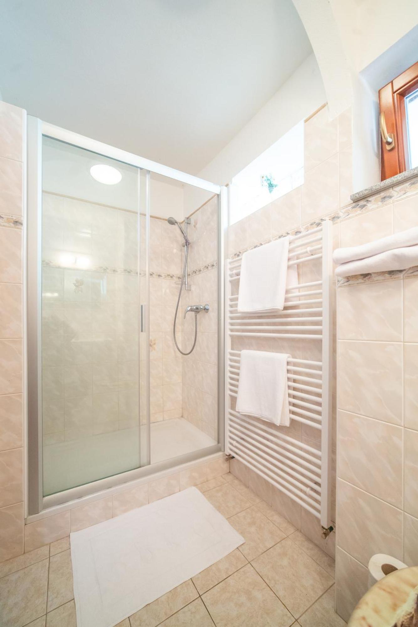Rezidence Plesivec - Rodinny Apartman S 3 Loznicemi Czeski Krumlow Zewnętrze zdjęcie